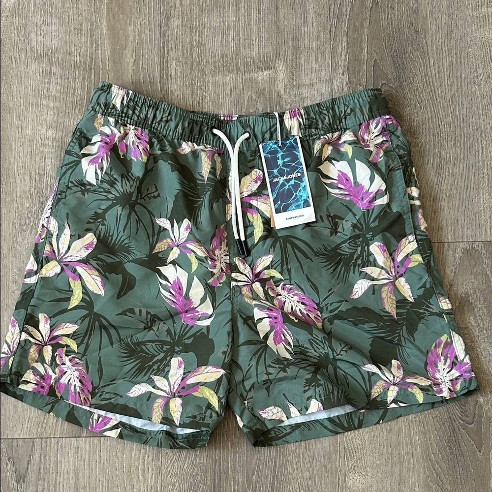Jack & Jones Swim Shorts with Floral Print in Green